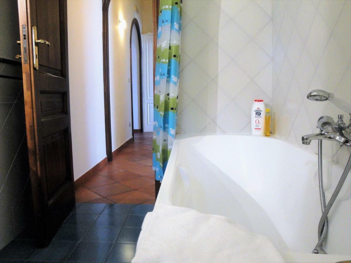 Umberto I Holiday House Наполи Екстериор снимка