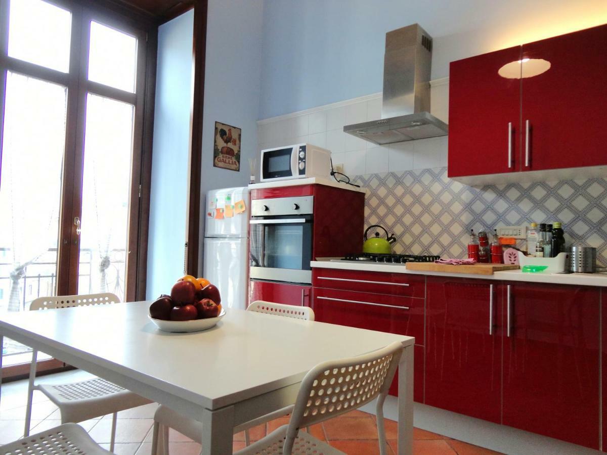 Umberto I Holiday House Наполи Екстериор снимка