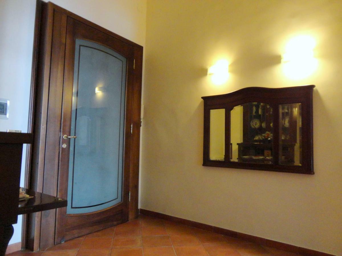 Umberto I Holiday House Наполи Екстериор снимка