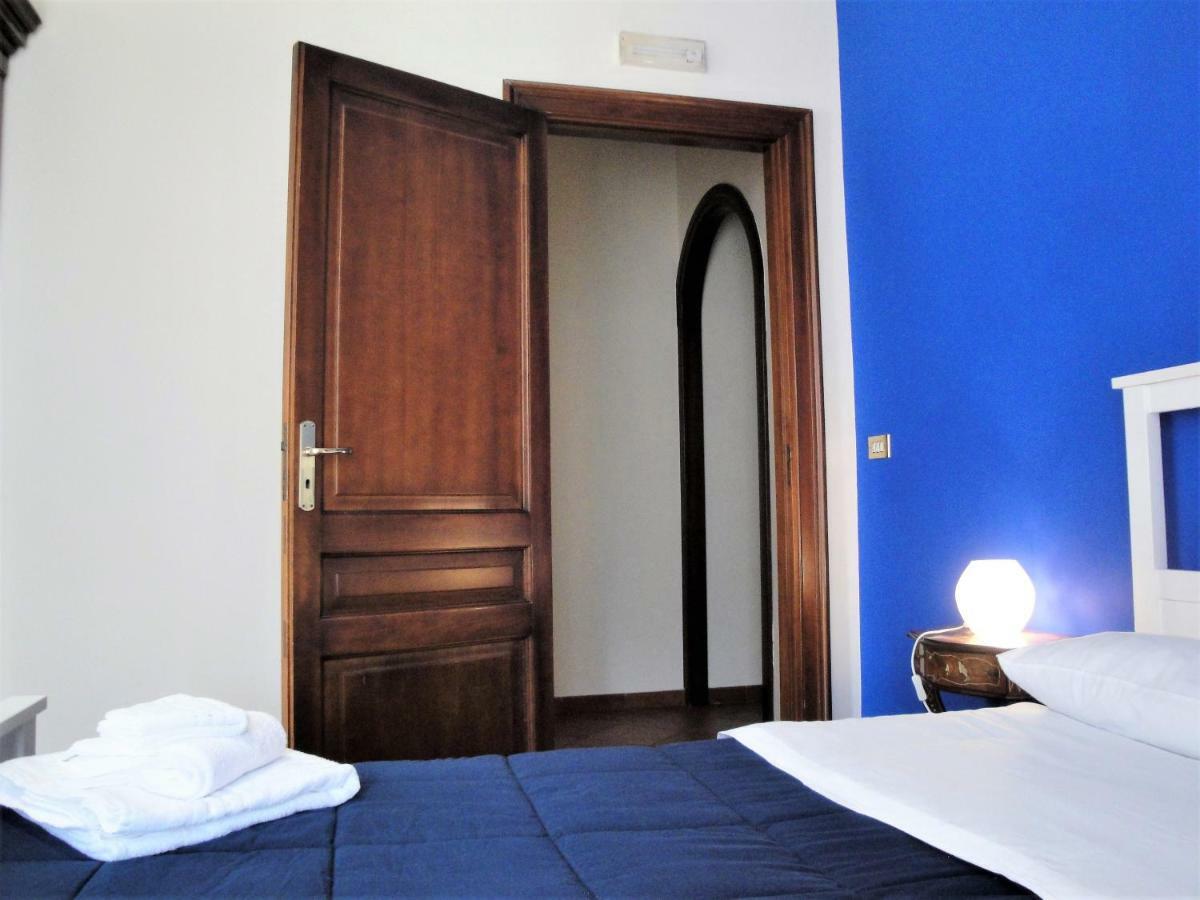 Umberto I Holiday House Наполи Екстериор снимка