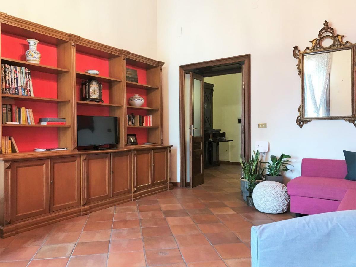 Umberto I Holiday House Наполи Екстериор снимка